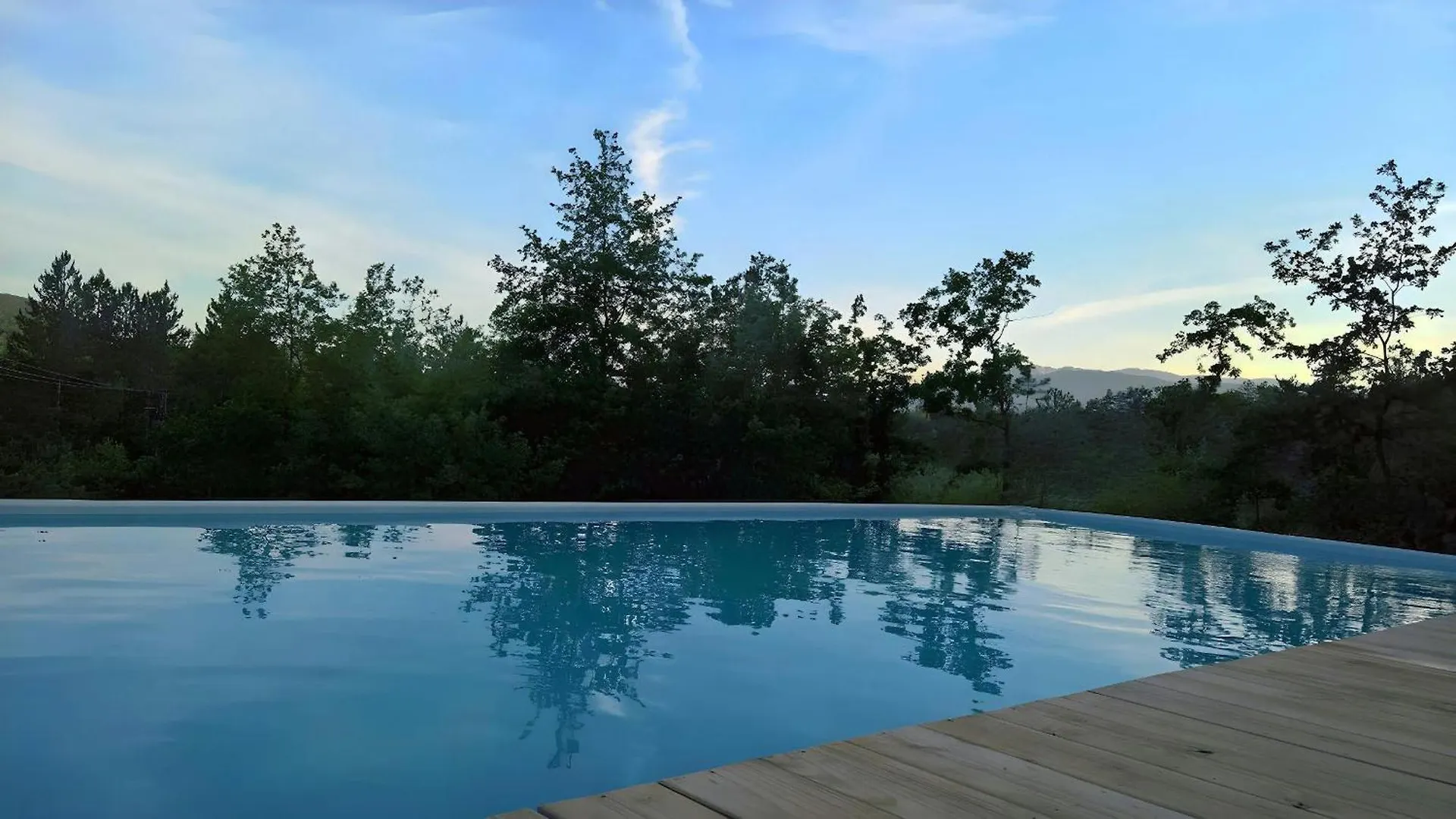 Gites Et Yourtes L'Aousiere Entrepierres Hébergement de vacances