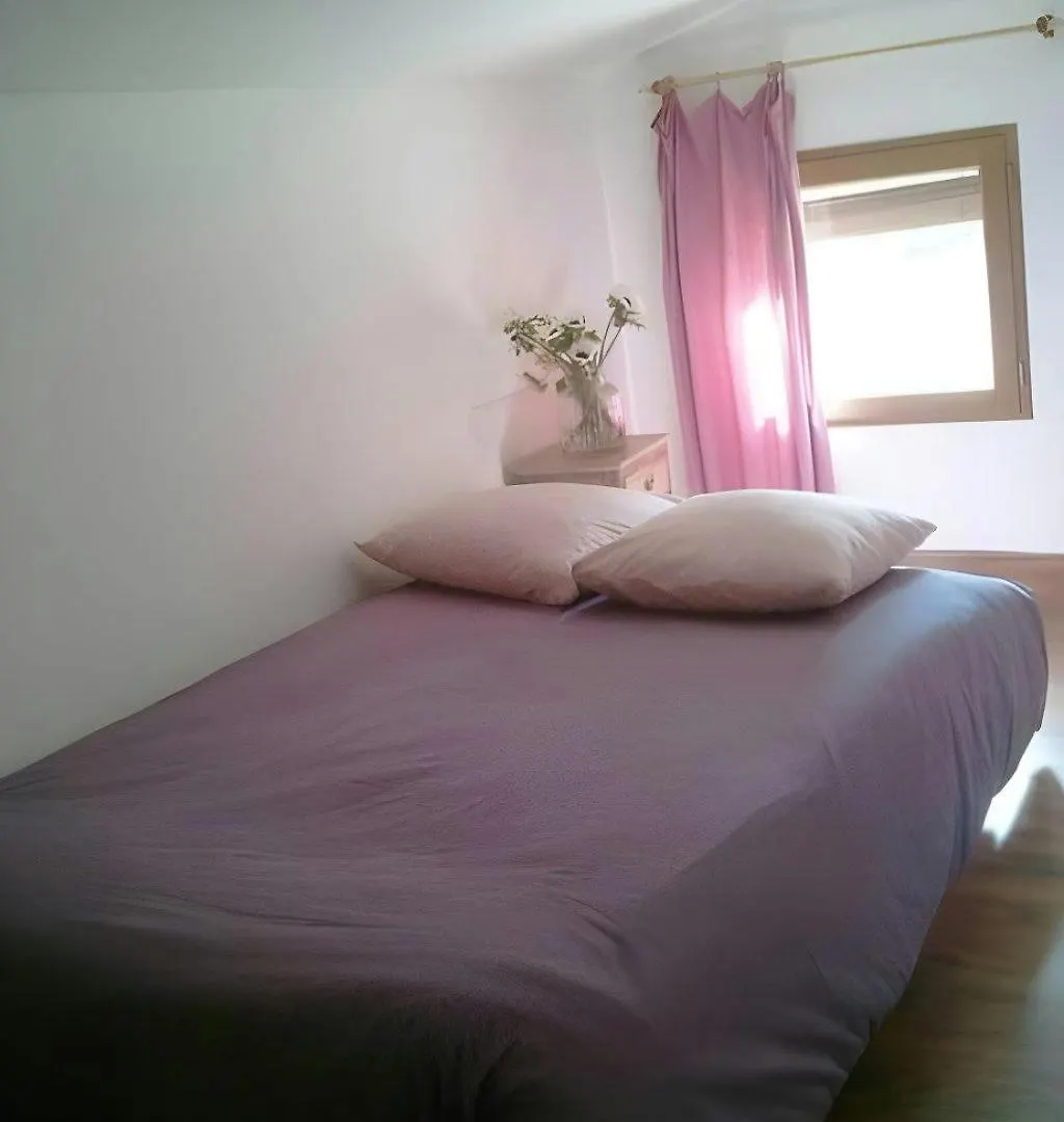 Gites Et Yourtes L'Aousiere Entrepierres Holiday home