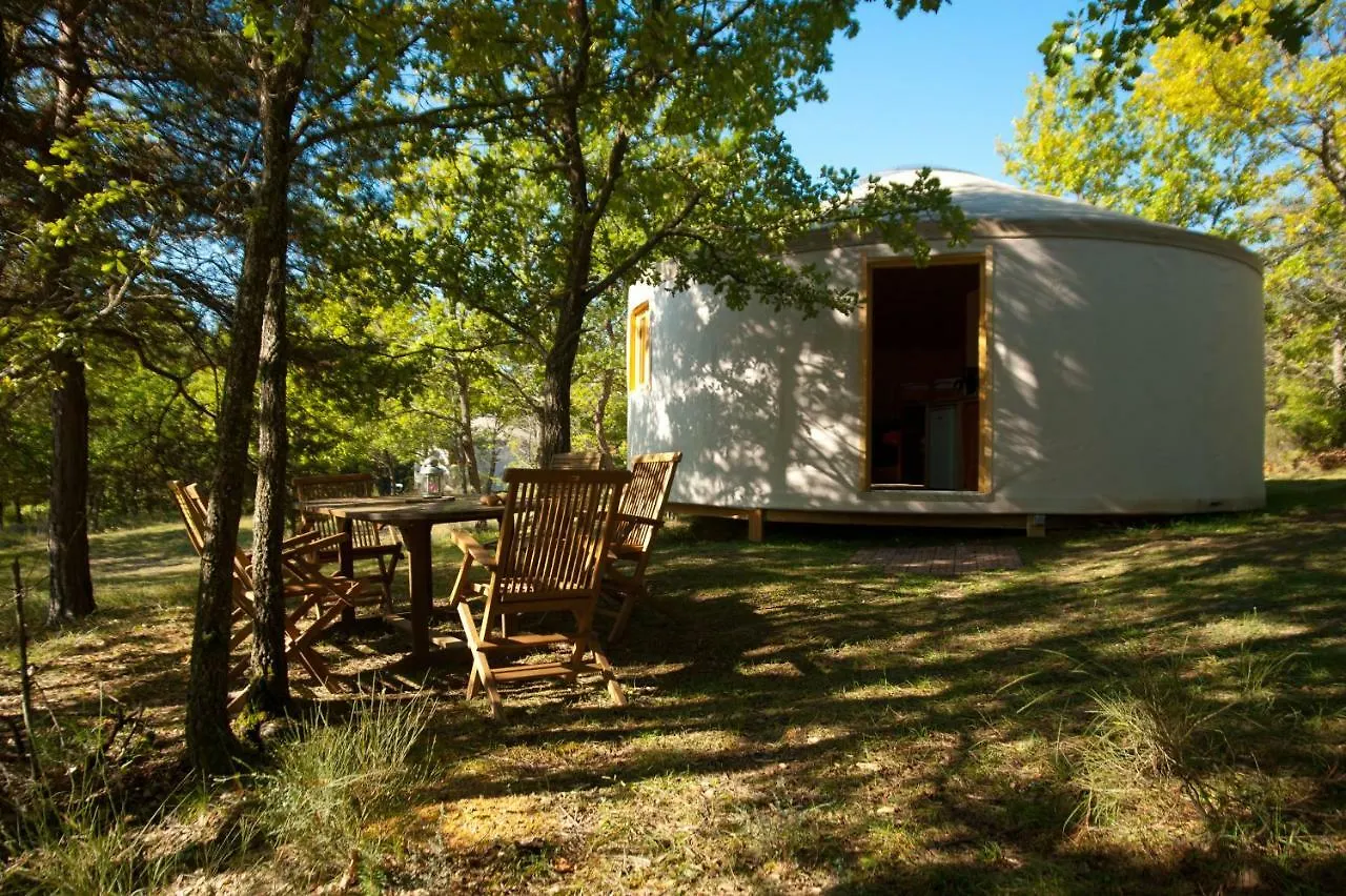 Gites Et Yourtes L'Aousiere Entrepierres 0*,  France