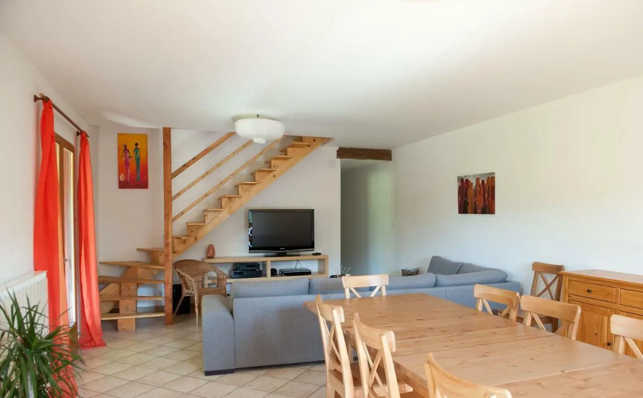 Gites Et Yourtes L'Aousiere Entrepierres 0*,  France
